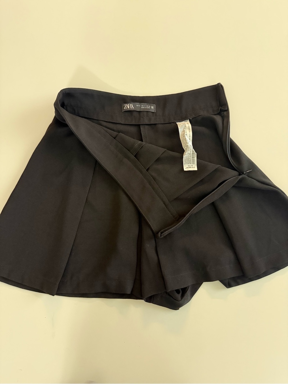 ZARA Black Short